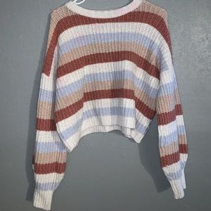 cute hollister sweater never worn